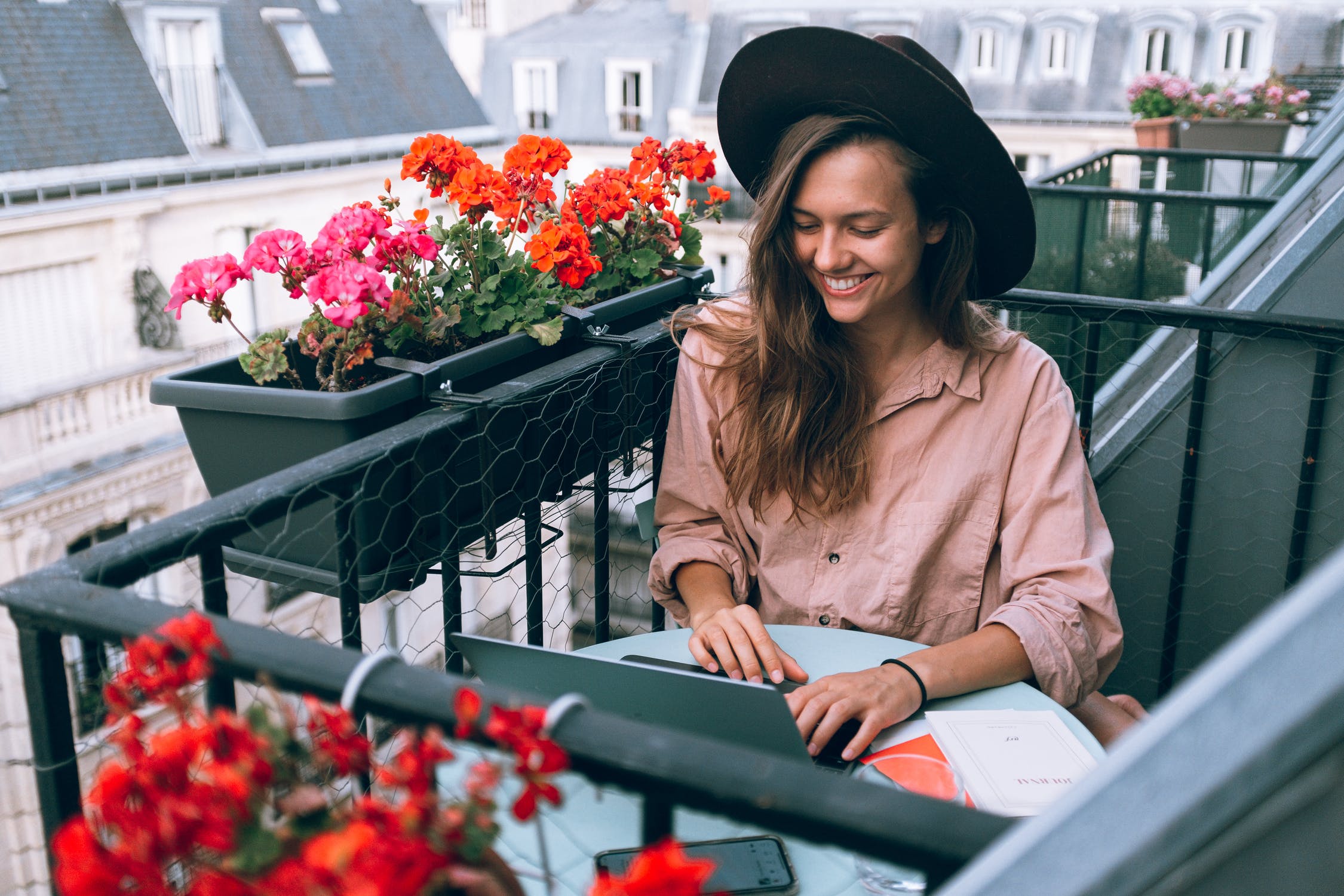 wfh_bg